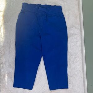 Chico's perfect stretch Blue Capri Pants size 2